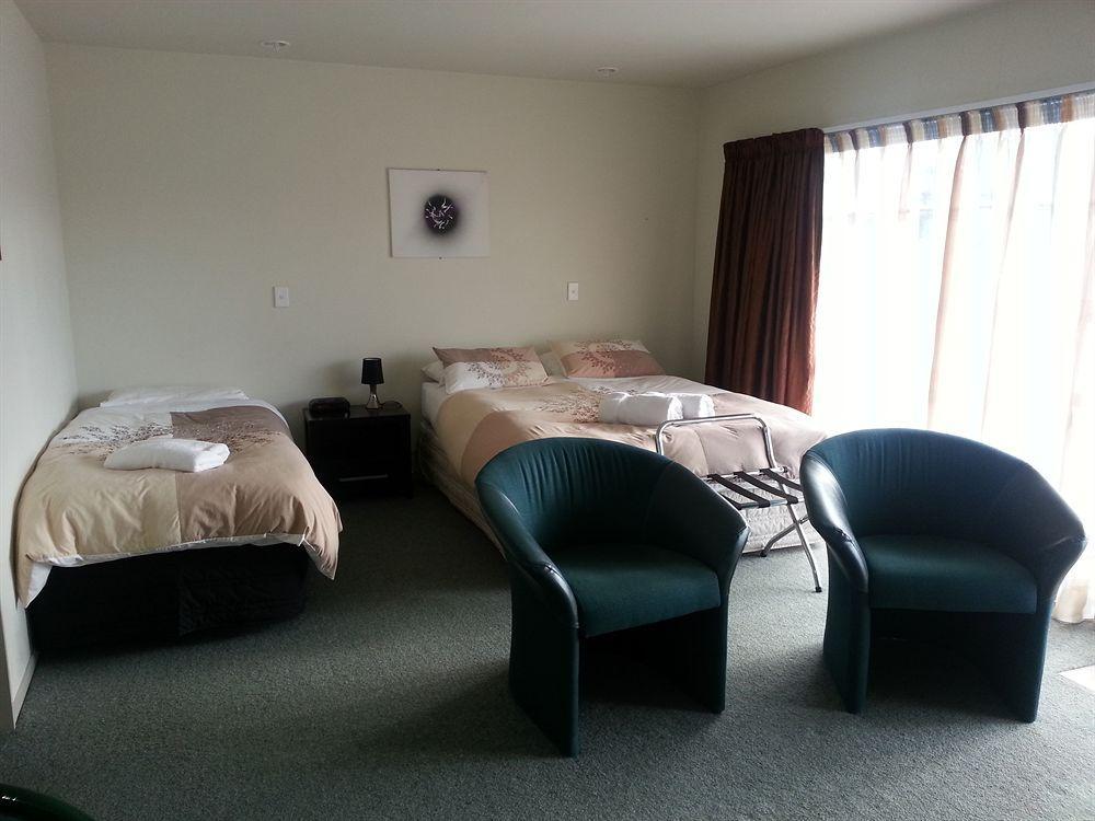 Blake Court Motel Whangamata Exterior photo